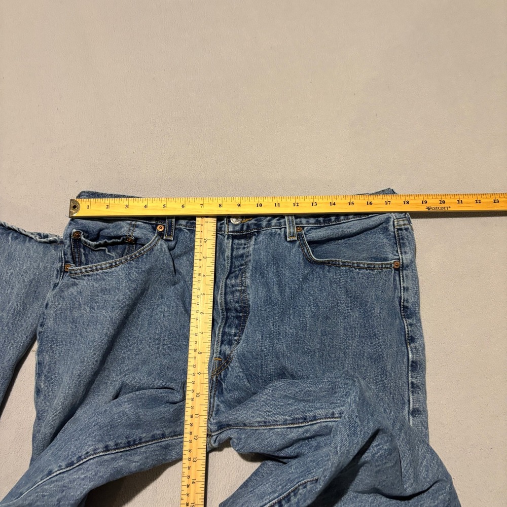 Levis 501 Original Fit Mens Blue Denim Jeans 38x32 Medium Wash Classic - Picture 3 of 9